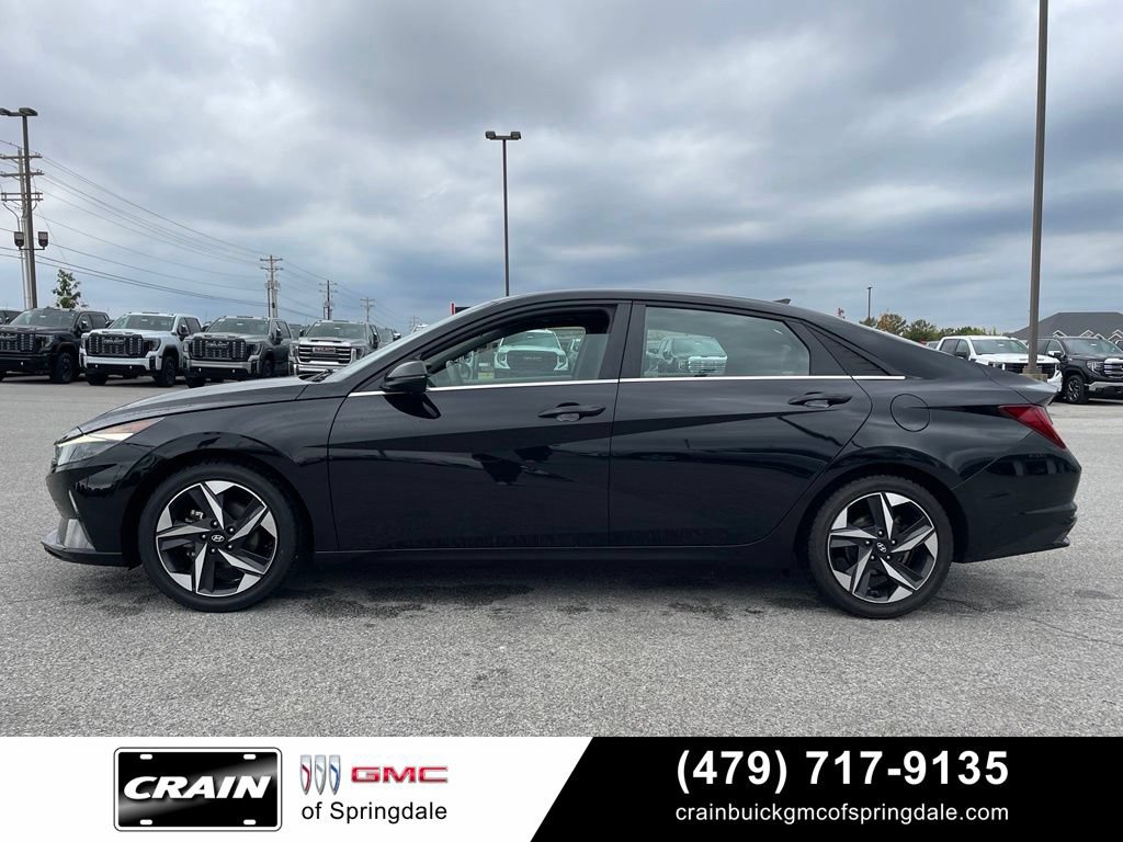 Used 2021 Hyundai Elantra SEL w/ Convenience + Premium Package FWD image 4