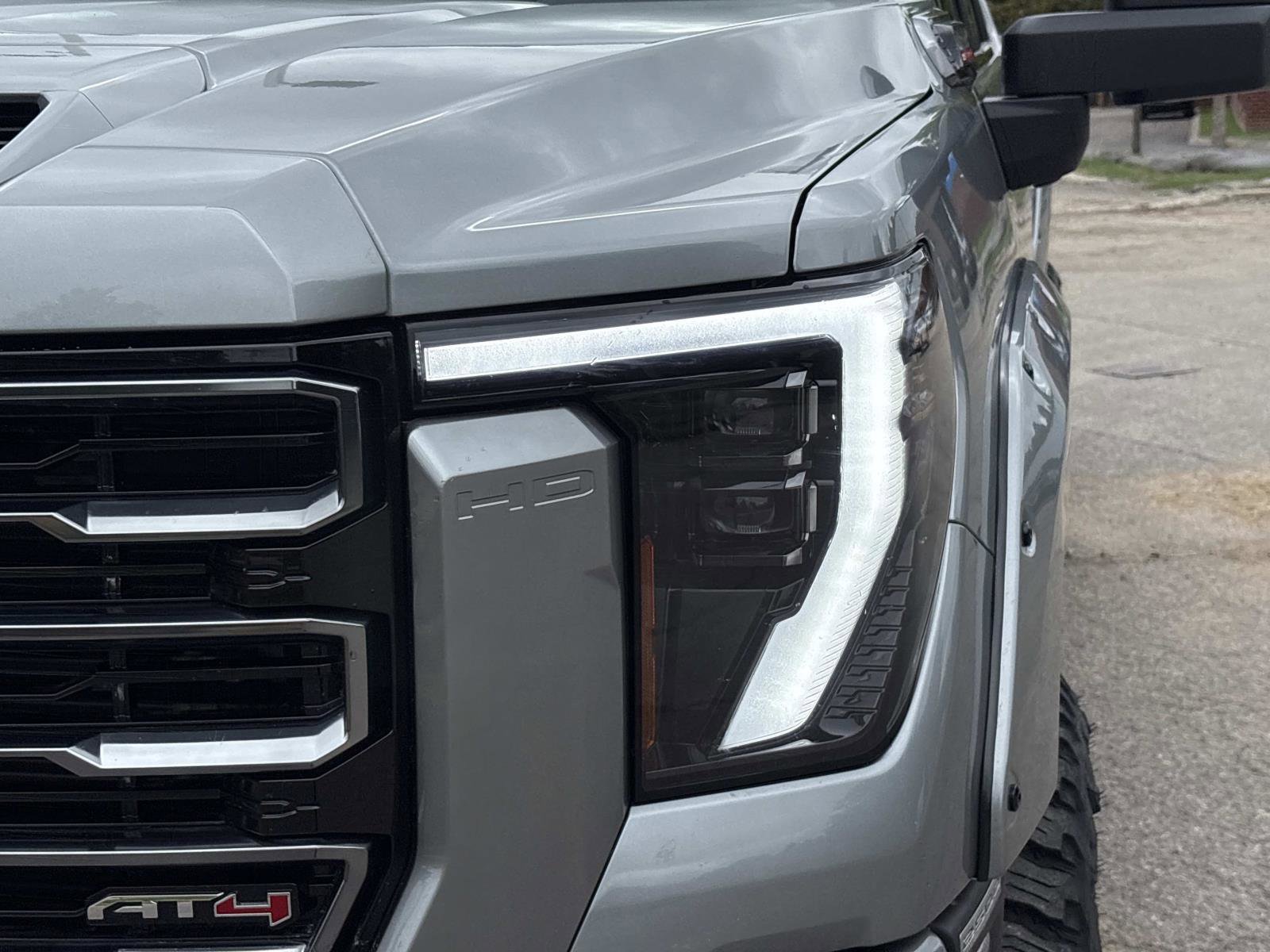 Used 2025 GMC Sierra 2500 AT4 w/ AT4 Premium Plus Package image 12