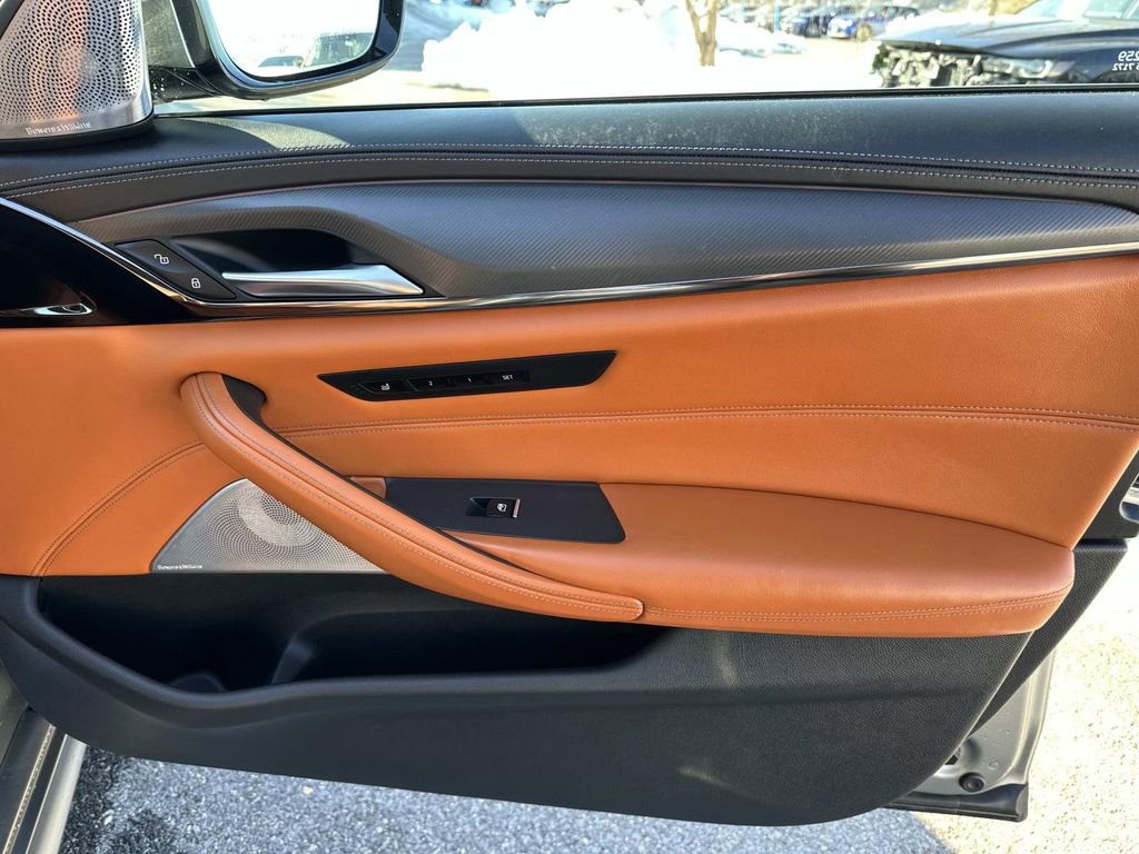 Used 2019 BMW M5 w/ Executive Package image 39