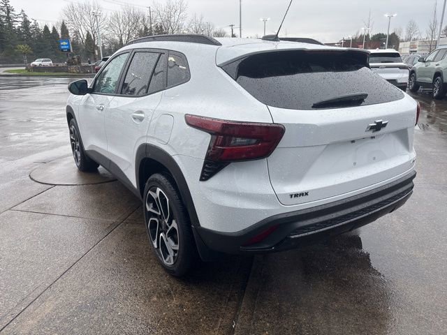 Used 2024 Chevrolet Trax RS w/ Sunroof Package image 6