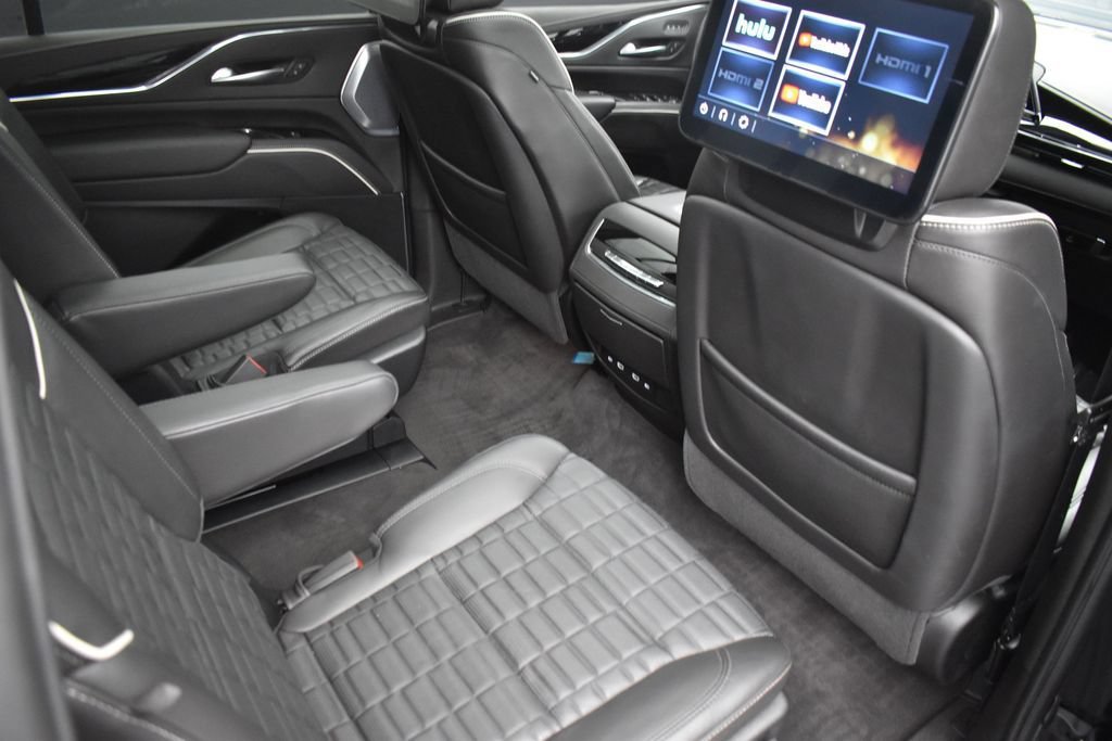 Certified 2023 Cadillac Escalade ESV V w/ Heavy-Duty Trailer Package AWD/4WD image 33