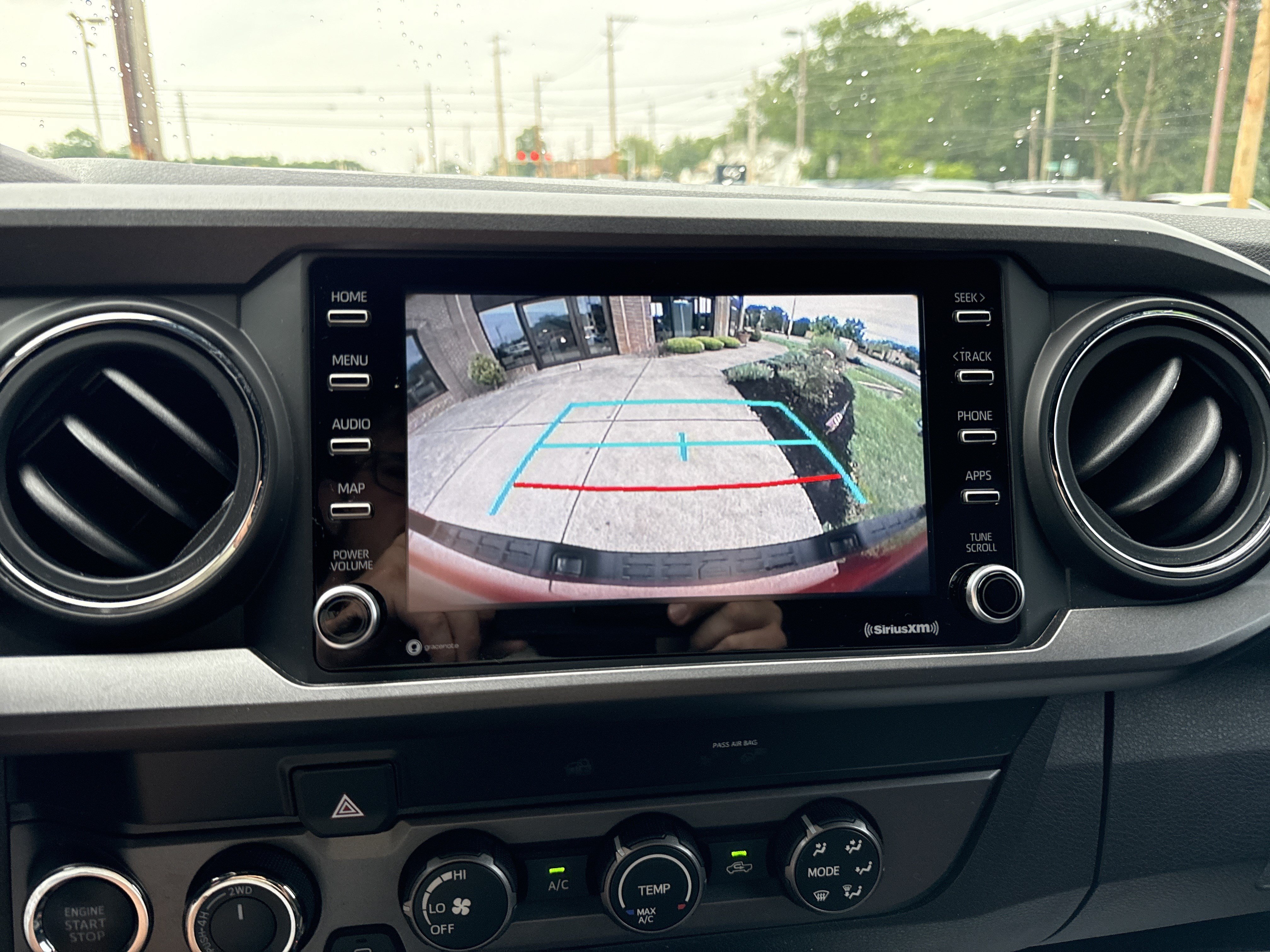 Used 2020 Toyota Tacoma TRD Sport AWD/4WD image 26