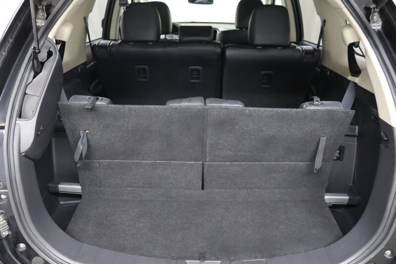 Used 2020 Mitsubishi Outlander GT AWD/4WD image 23