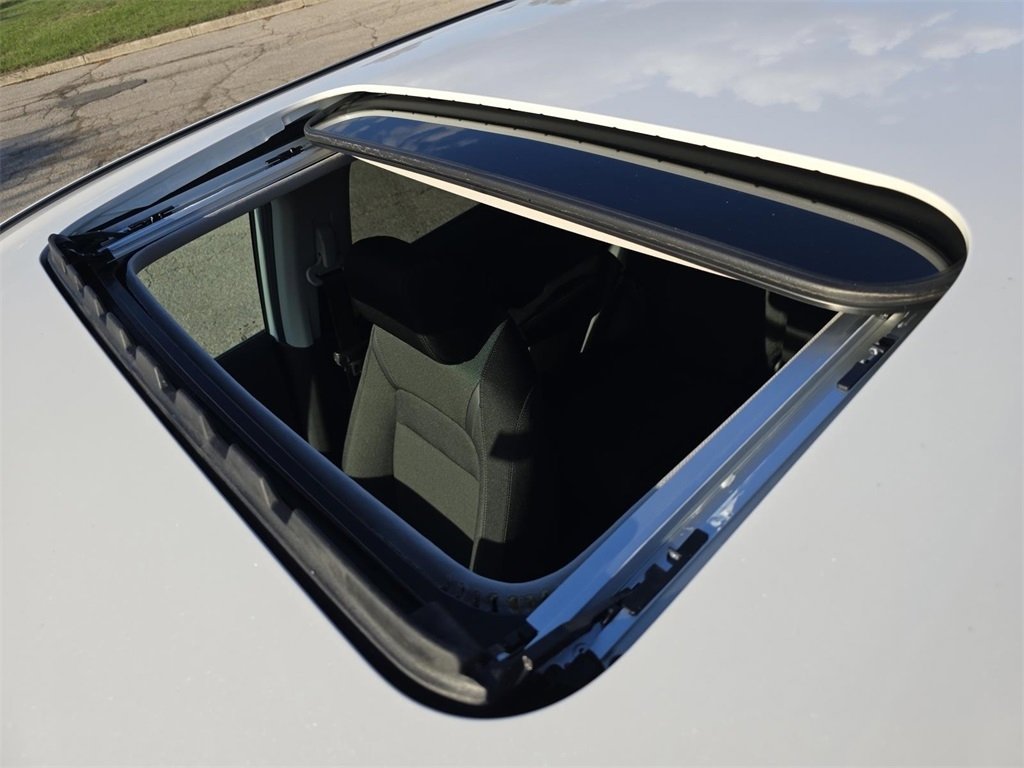 New 2026 Honda CR-V EX image 3