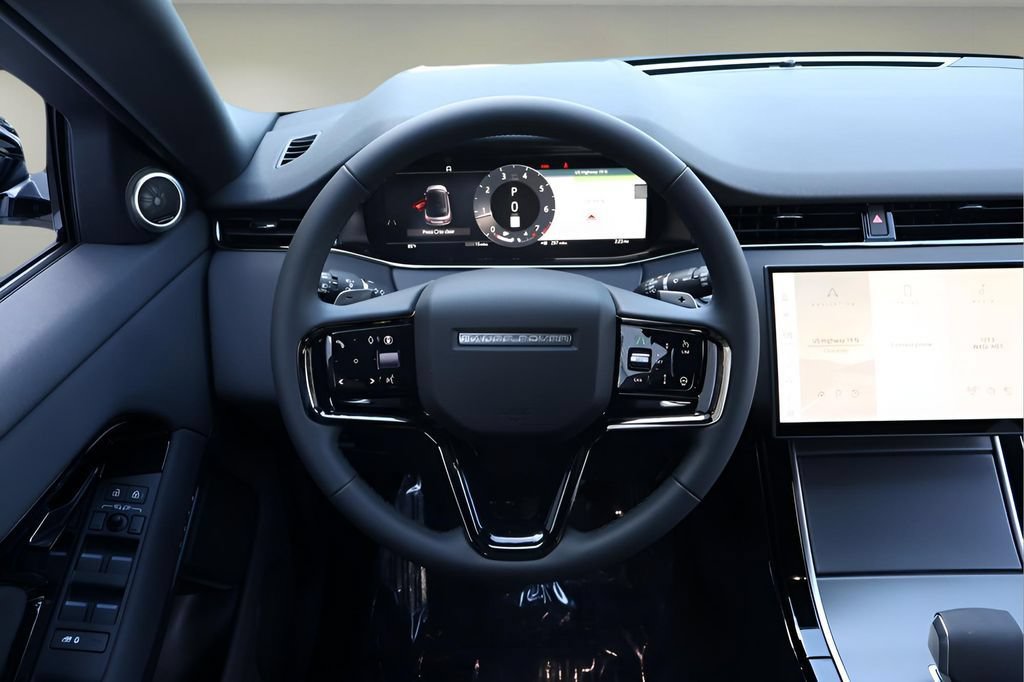 Used 2026 Land Rover Range Rover Evoque S AWD/4WD image 15