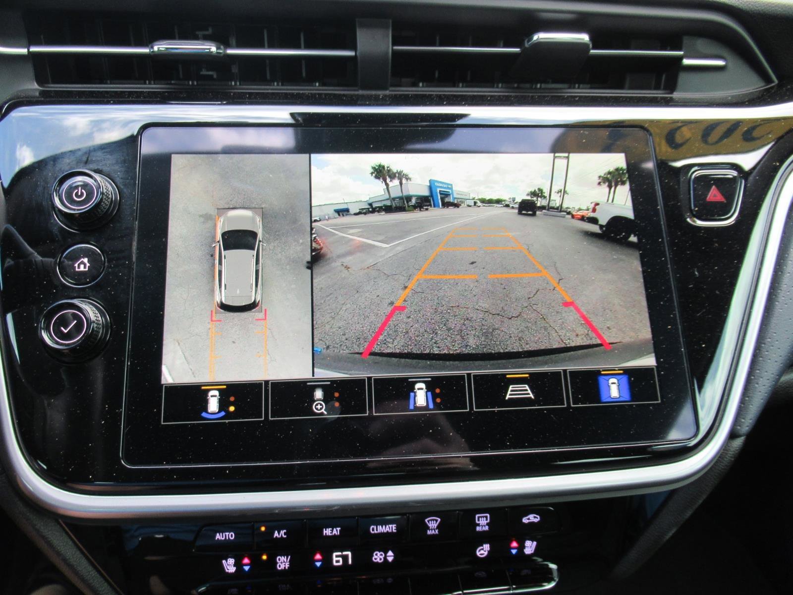 Used 2023 Chevrolet Bolt EUV Premier w/ Sun & Sound Package image 28