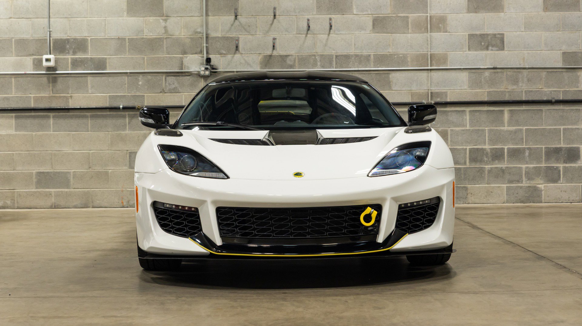 Used 2021 Lotus Evora RWD image 2