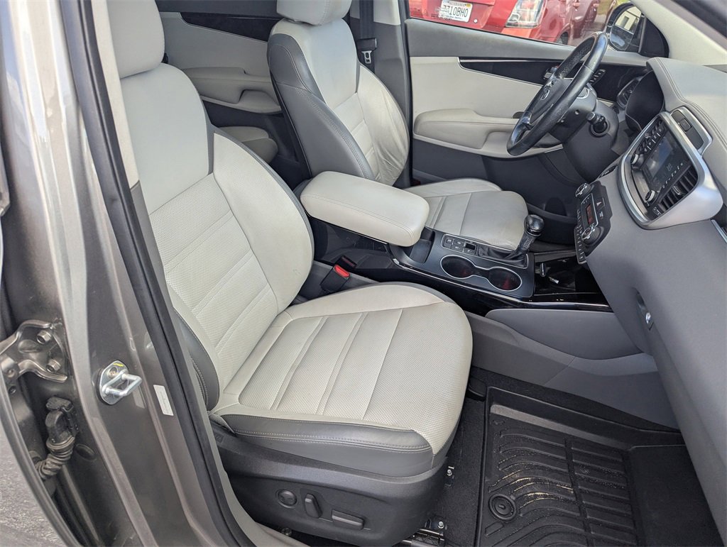 Used 2019 Kia Sorento SX w/ SX Touring Package image 41