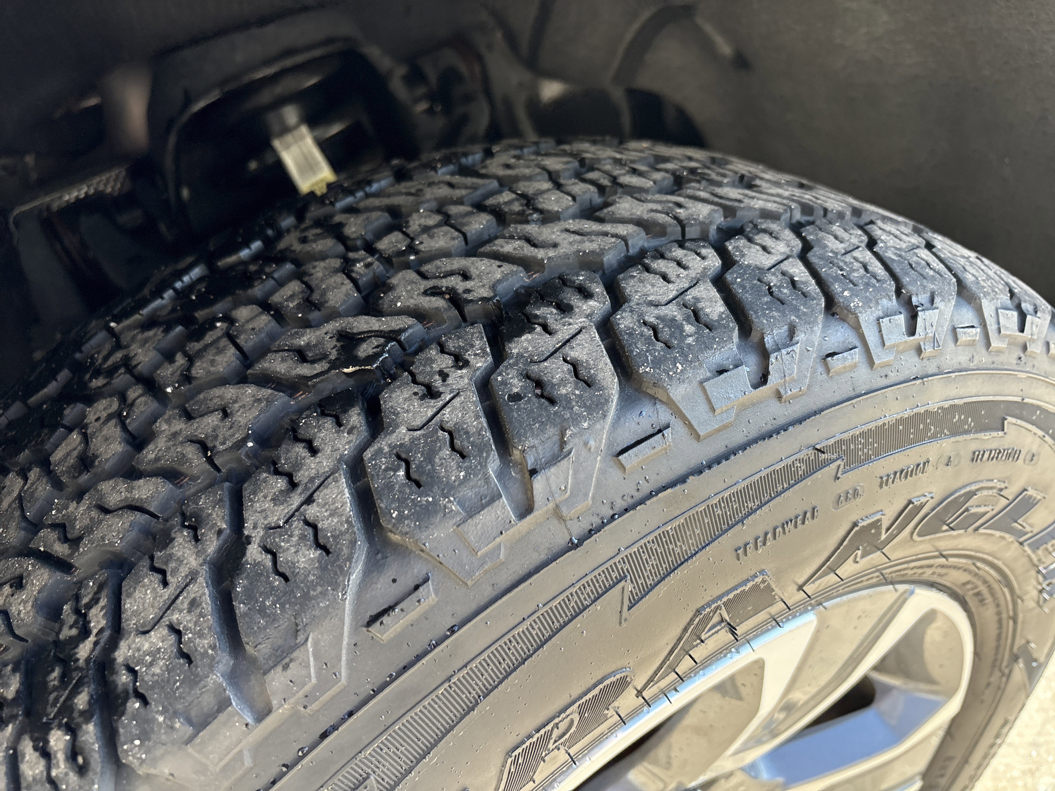 Used 2015 Chevrolet Colorado Z71 image 12