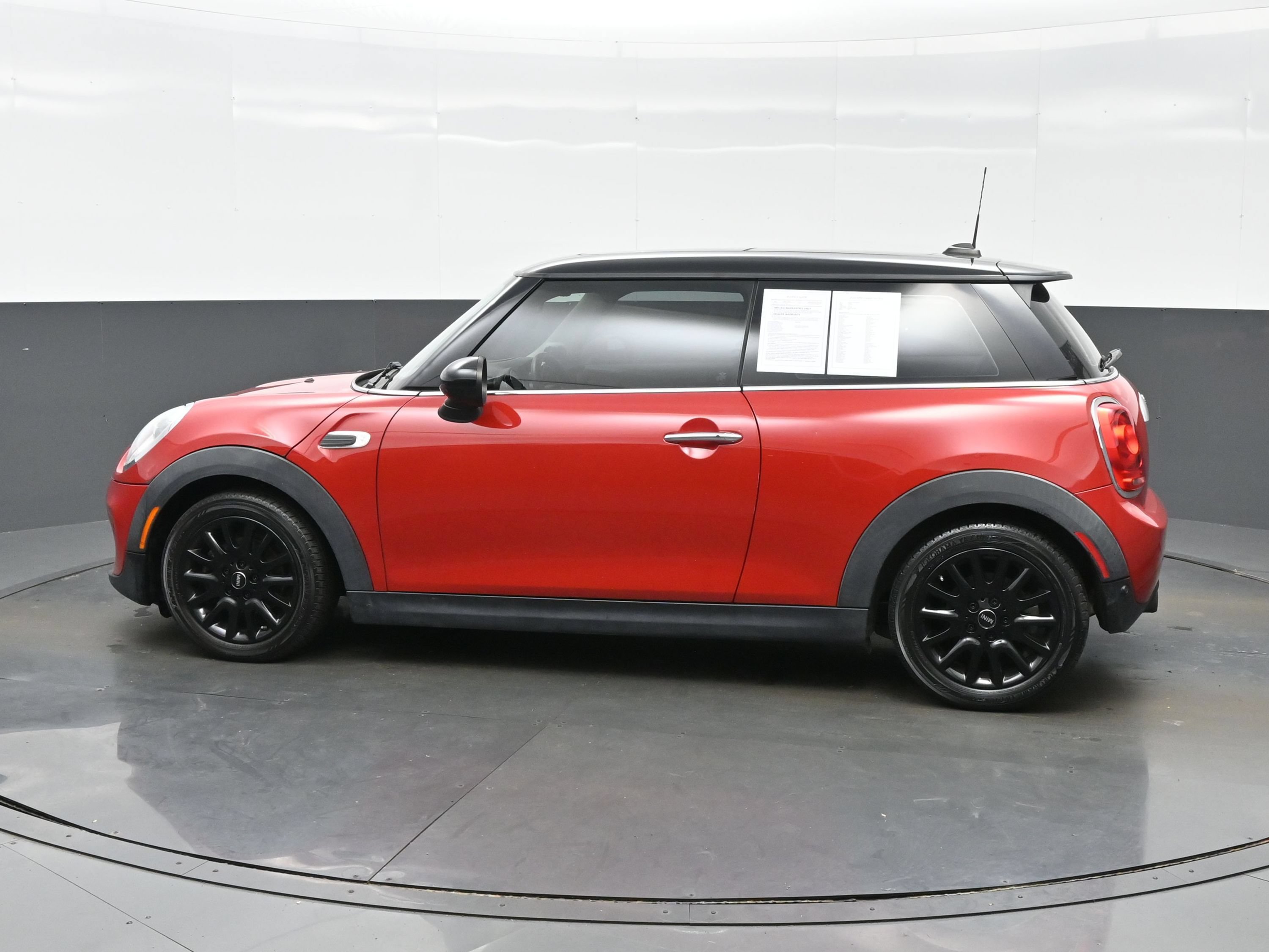 Used 2015 MINI Cooper 2-Door Hardtop FWD image 3