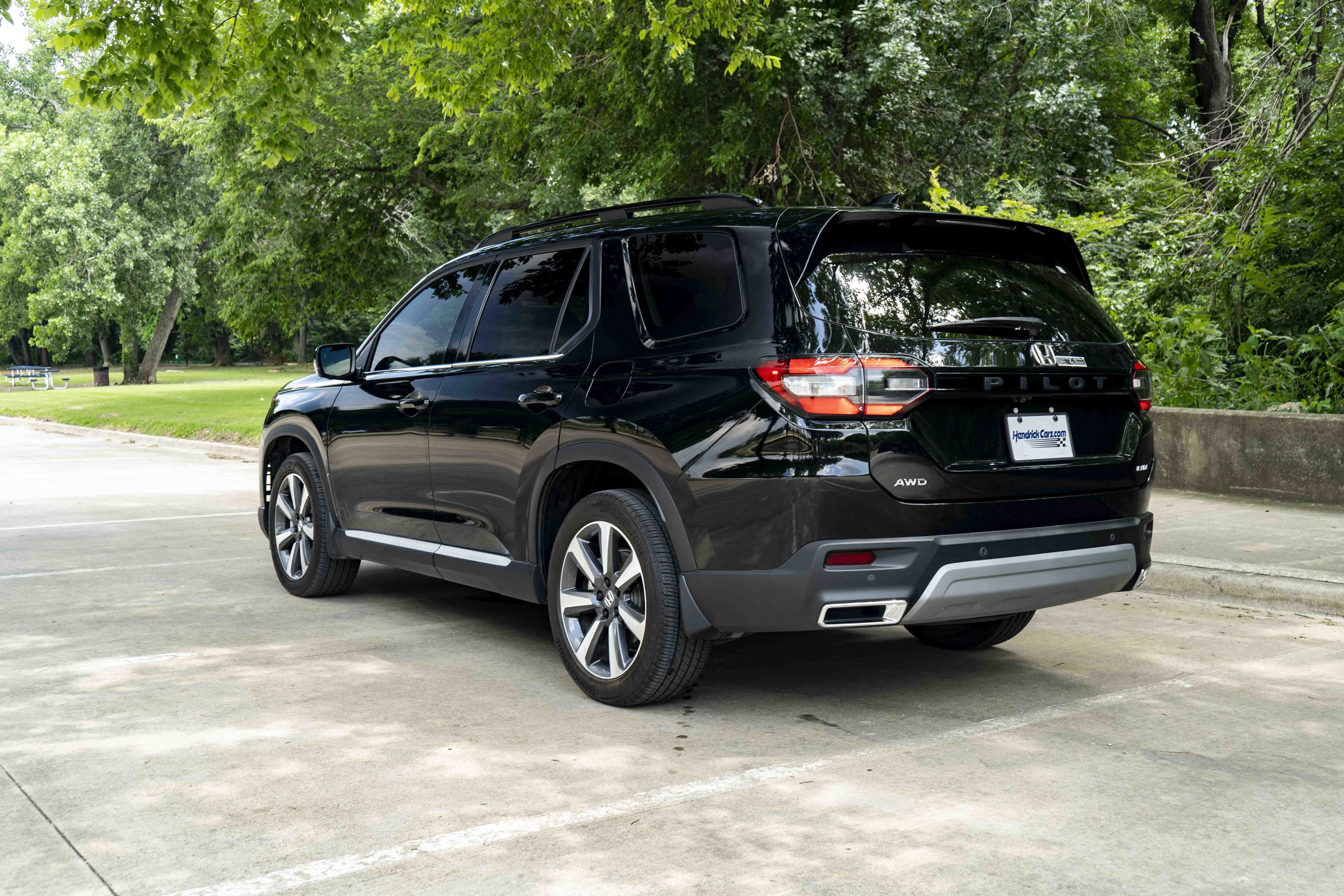 Used 2025 Honda Pilot Elite image 7