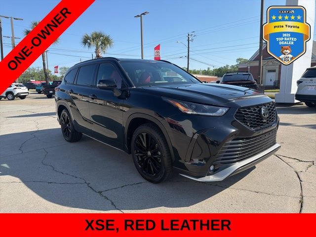Used 2023 Toyota Highlander XSE image 3