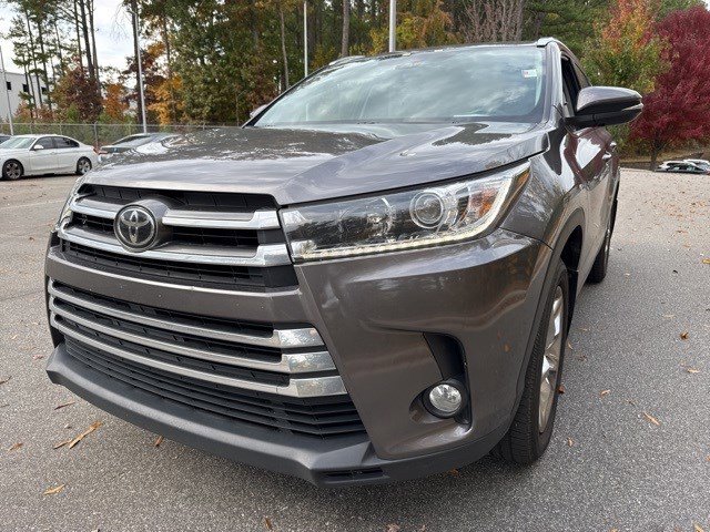 Used 2017 Toyota Highlander Limited