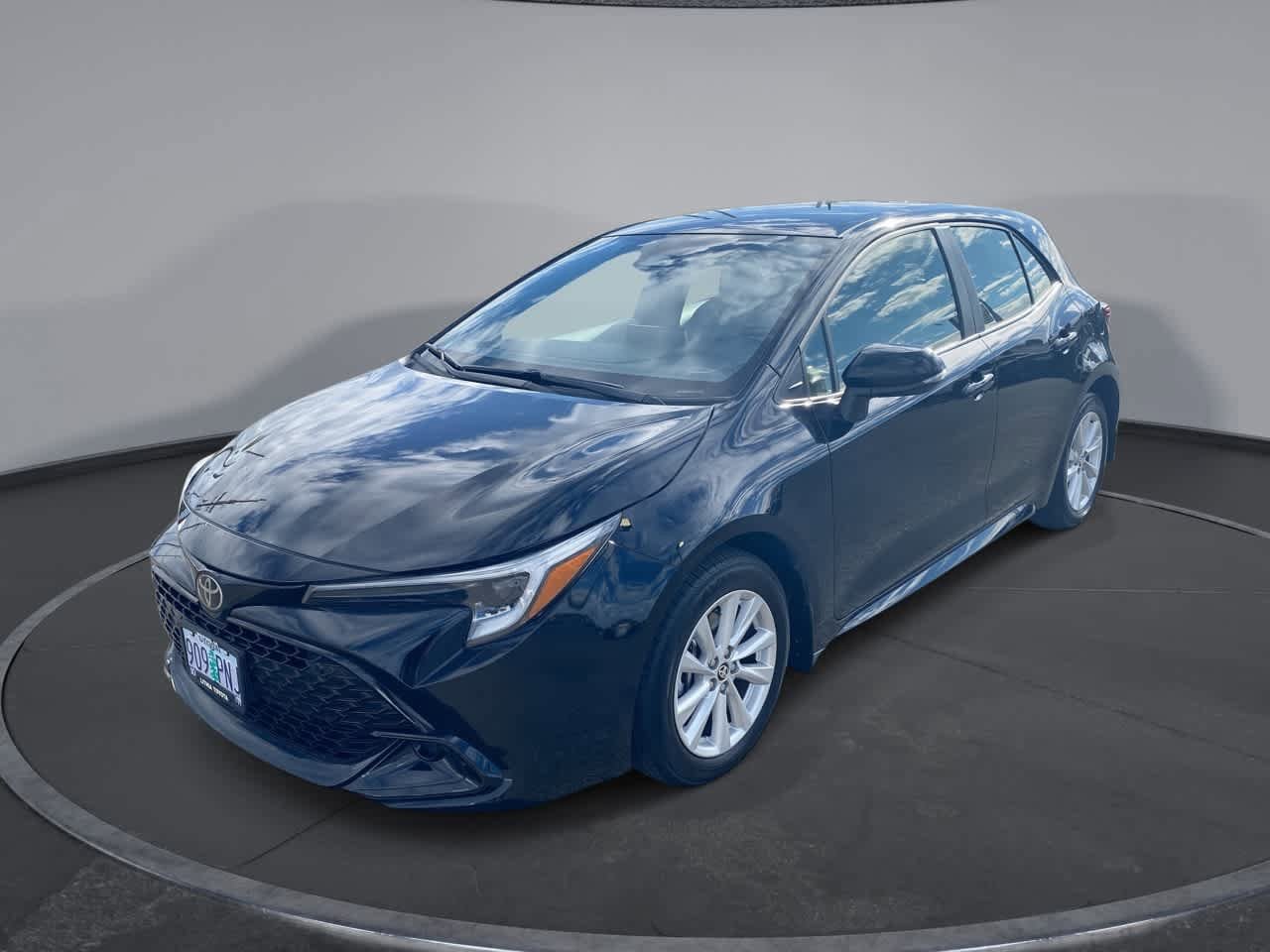 Certified 2024 Toyota Corolla SE w/ SE Package FWD video 1