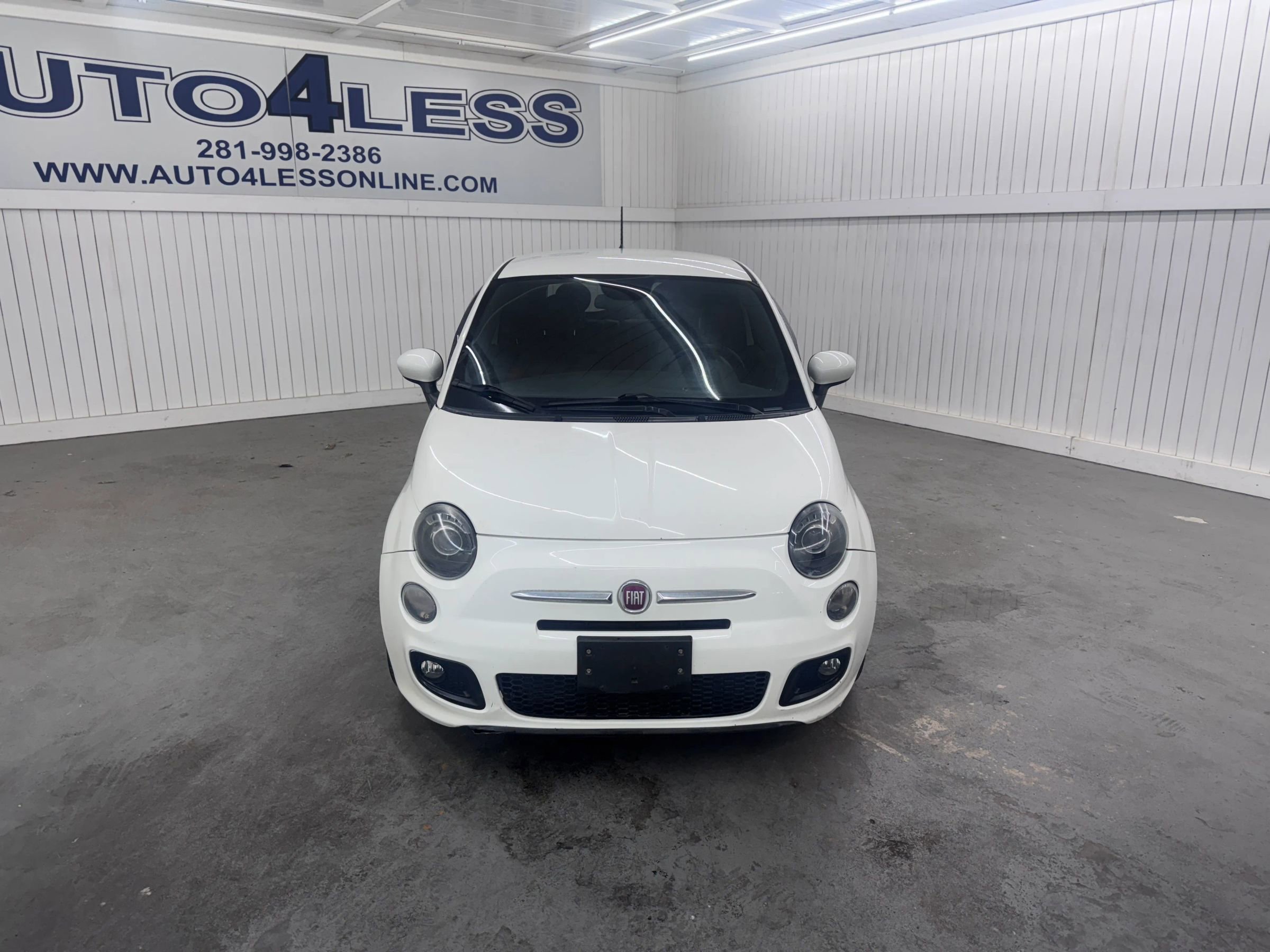 Used 2015 FIAT 500 Sport w/ Sport Appearance Group image 2