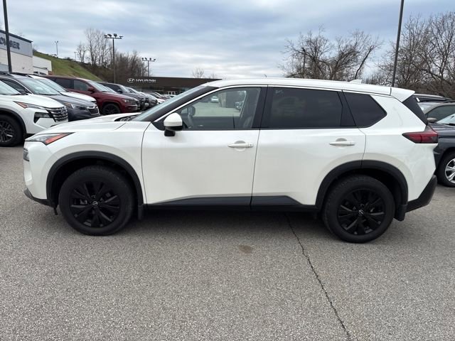 Certified 2023 Nissan Rogue SV AWD/4WD image 2