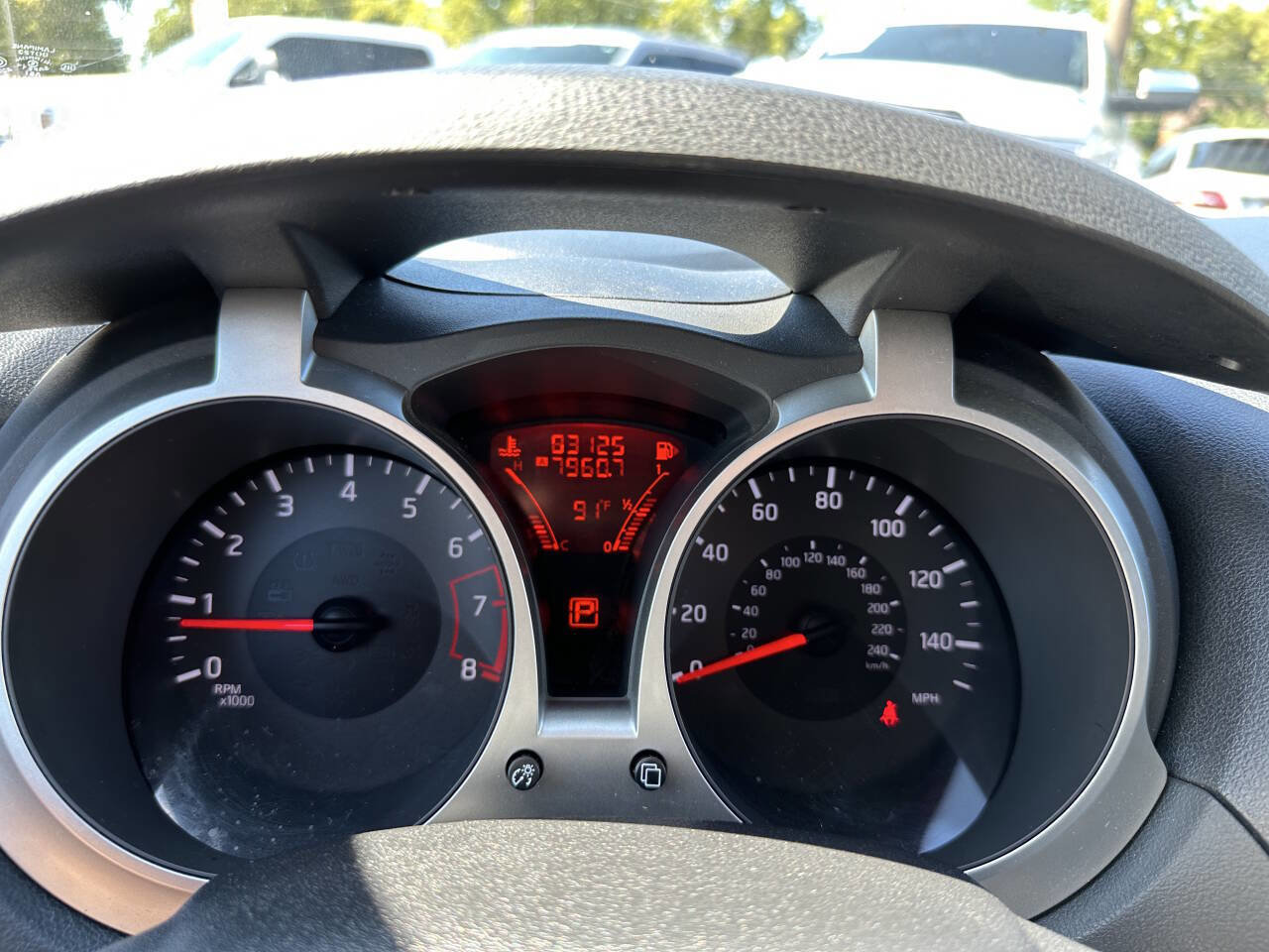 Used 2015 Nissan Juke S image 17