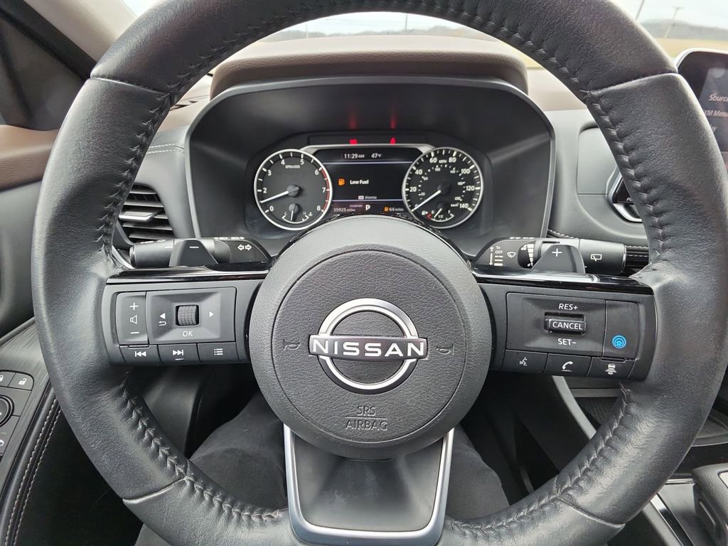 Used 2023 Nissan Rogue SV w/ SV Premium B Package image 14