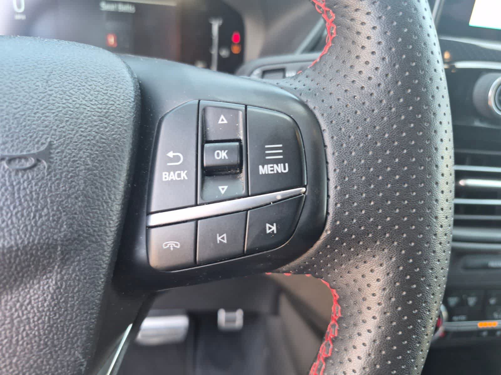 Used 2024 Ford Escape ST-Line AWD/4WD image 12