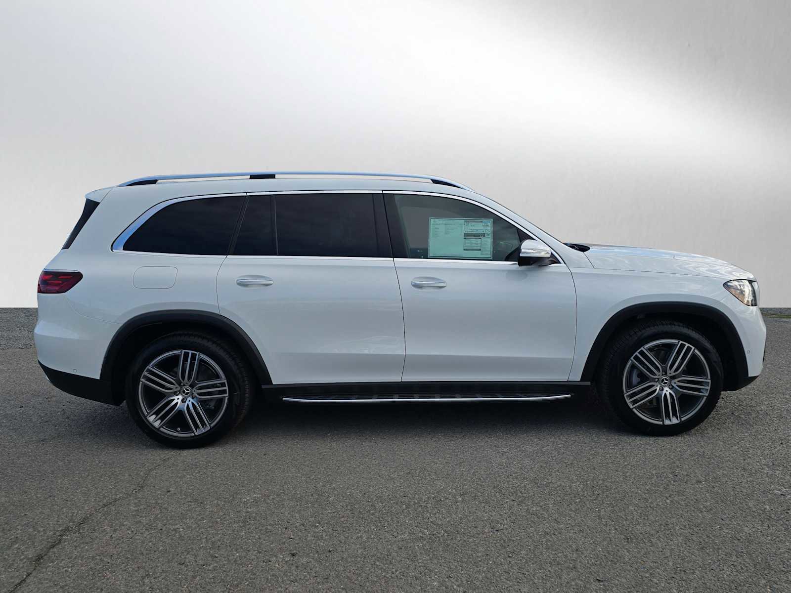 New 2026 Mercedes-Benz GLS 450 4MATIC image 2