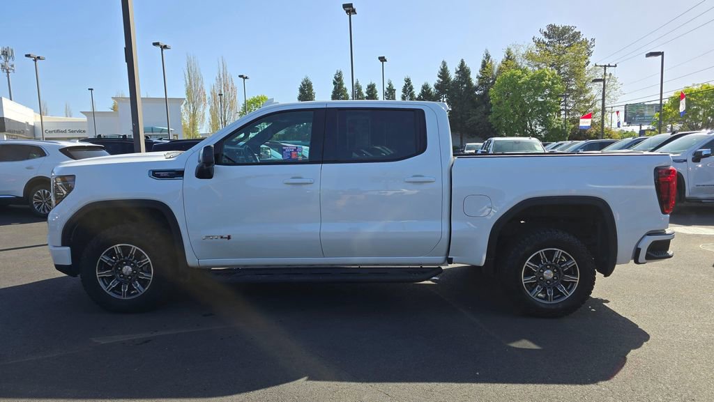 Used 2024 GMC Sierra 1500 AT4 w/ Technology Package AWD/4WD image 6
