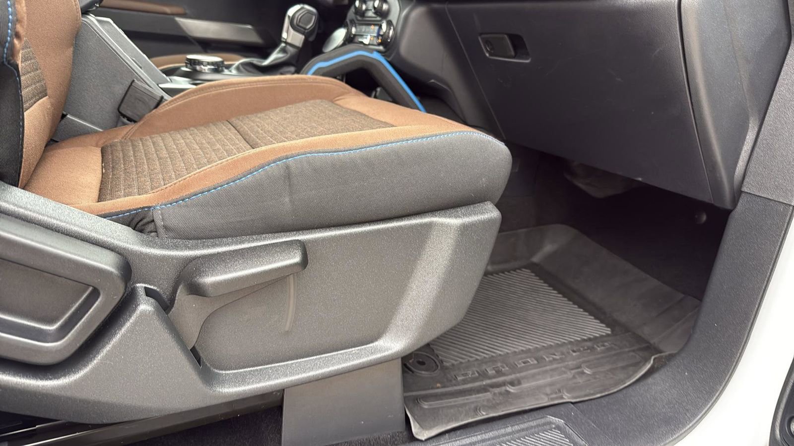 Used 2023 Ford Bronco Outer Banks image 25