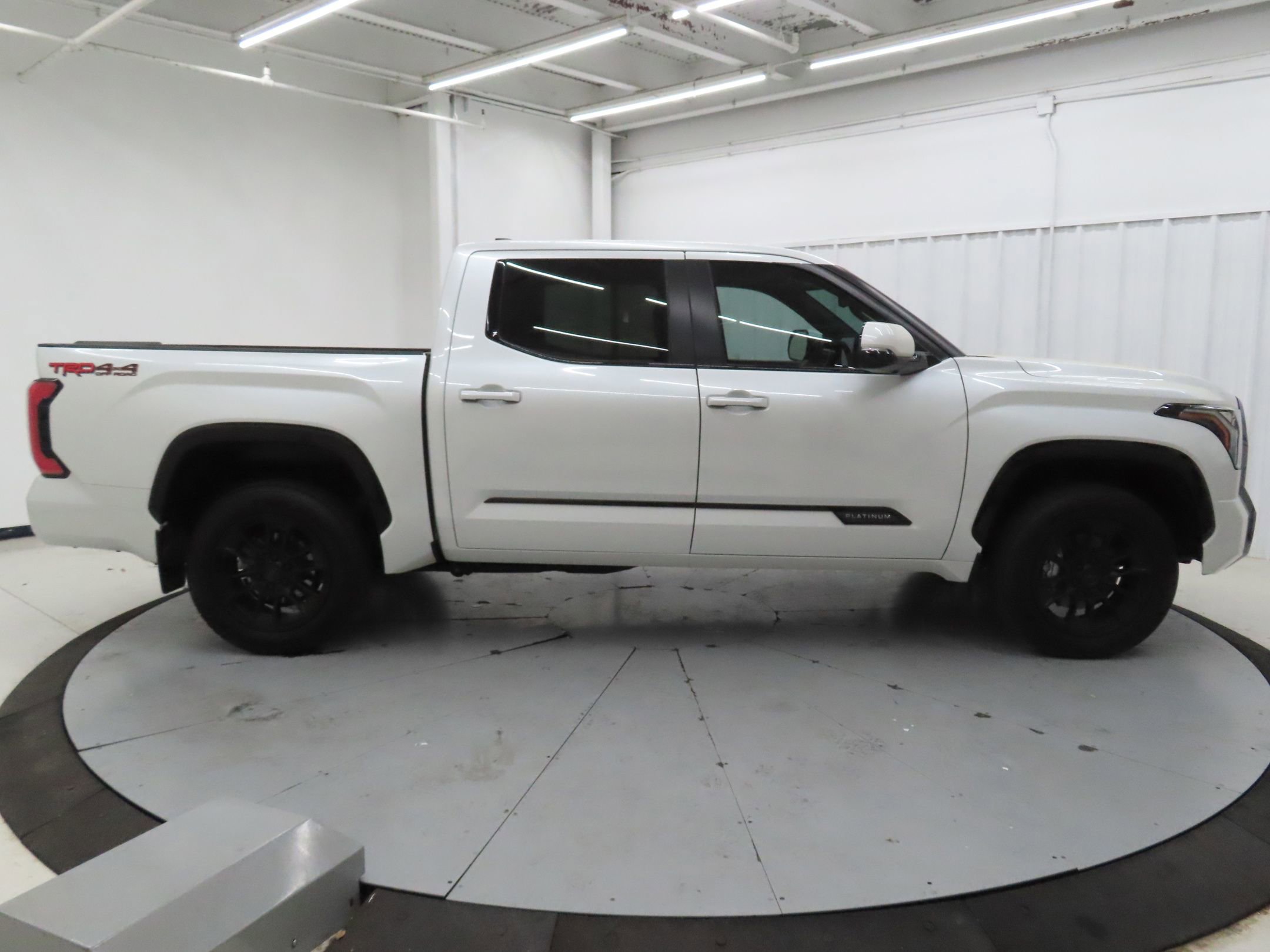 Used 2024 Toyota Tundra Platinum w/ TRD Off-Road Package image 2