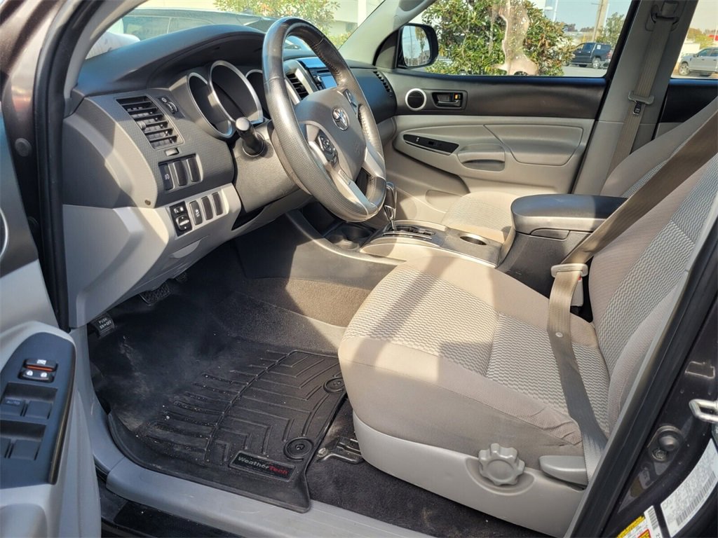 Used 2014 Toyota Tacoma PreRunner image 8