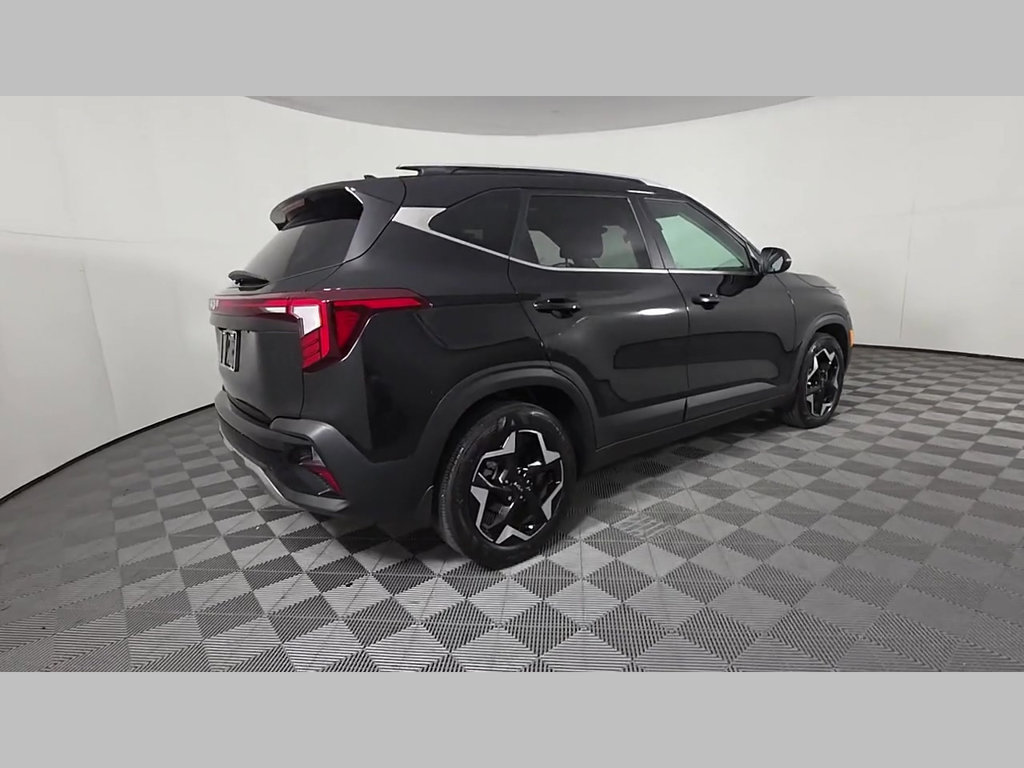 Used 2025 Kia Seltos EX w/ EX Sunroof Package FWD image 44