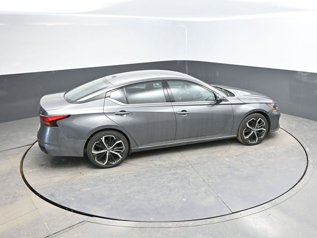Used 2025 Nissan Altima 2.5 SR FWD image 29