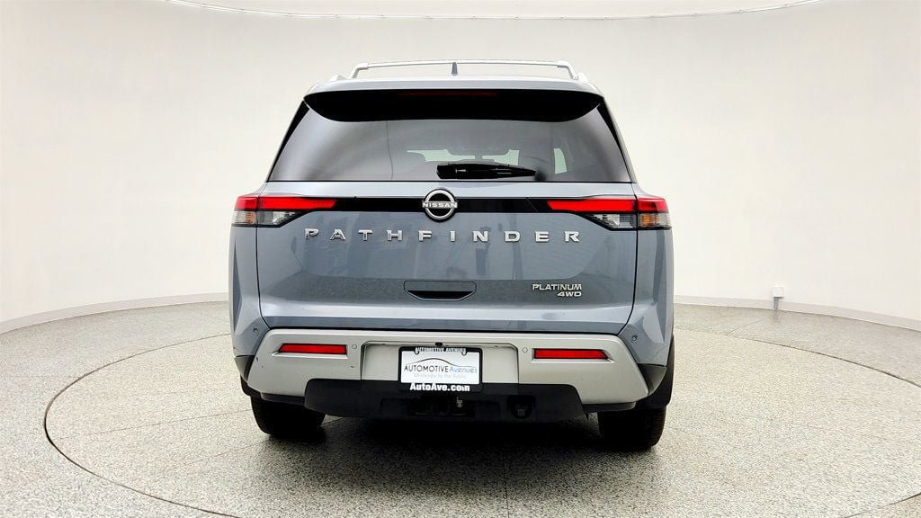 Used 2023 Nissan Pathfinder Platinum AWD/4WD image 6