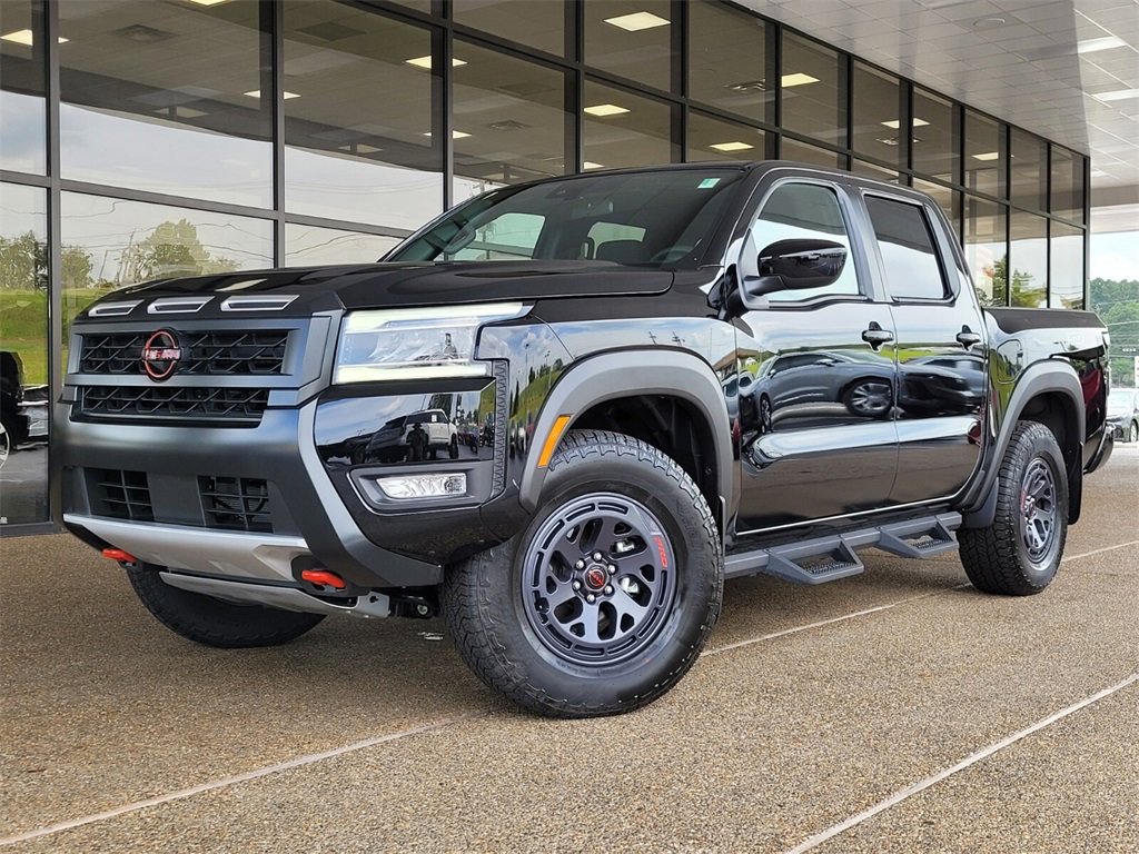 Used 2025 Nissan Frontier PRO-4X w/ Black Accent Package
