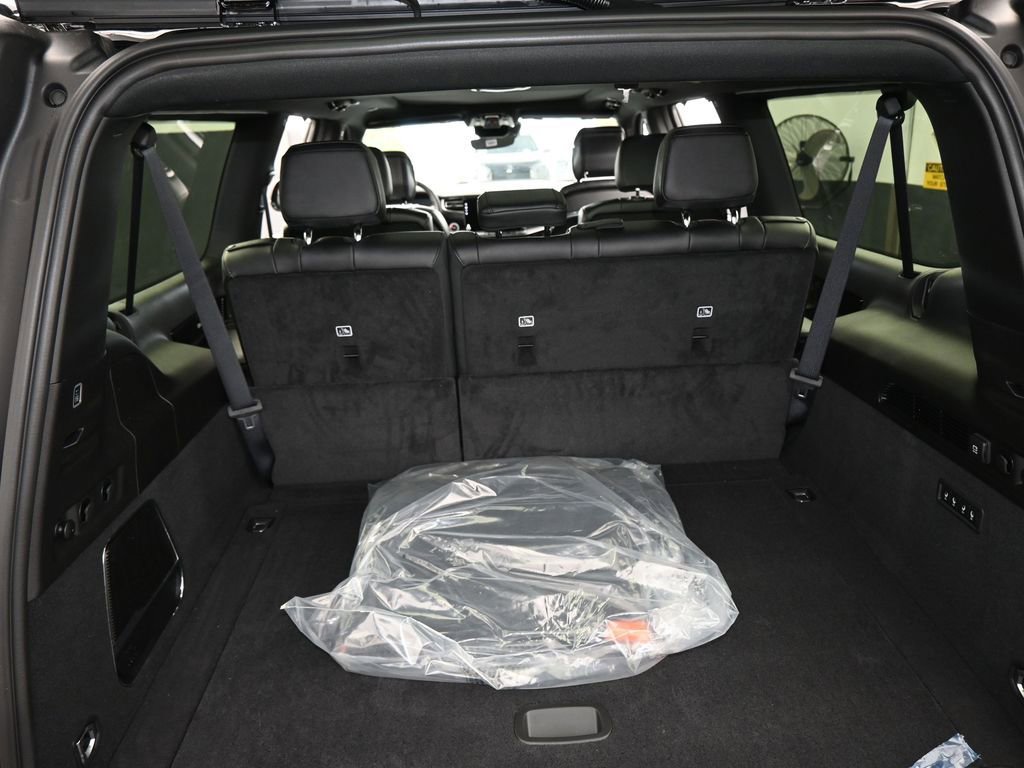 New 2026 Jeep Grand Wagoneer L Summit image 39