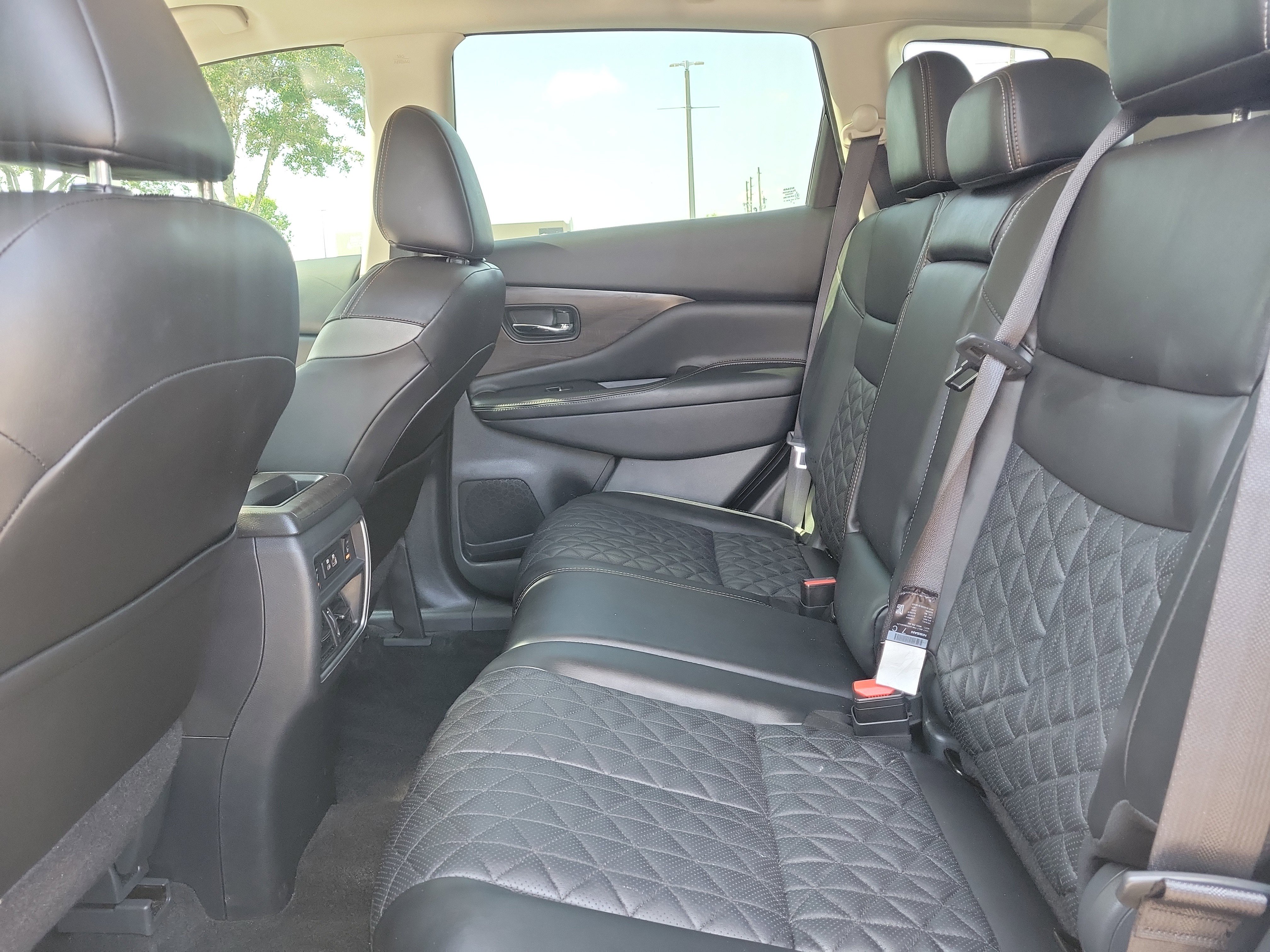 Certified 2024 Nissan Murano Platinum w/ Cargo Package FWD image 18