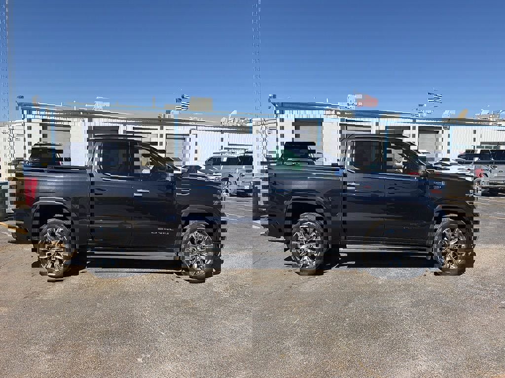 Used 2024 GMC Sierra 1500 Denali image 8