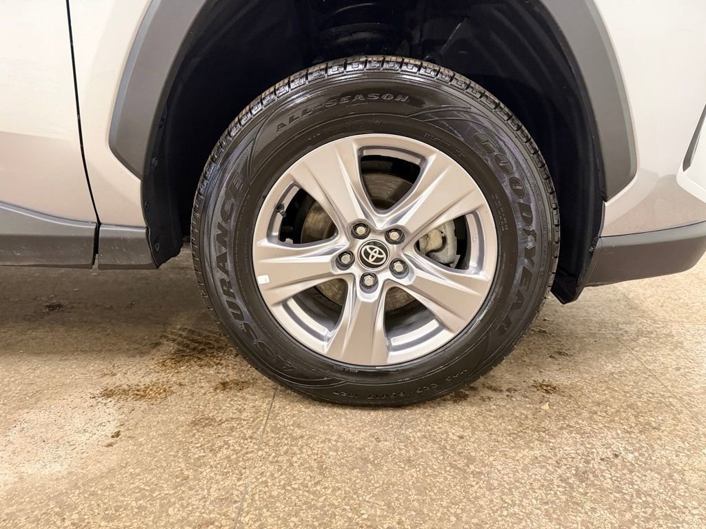Used 2024 Toyota RAV4 XLE image 21