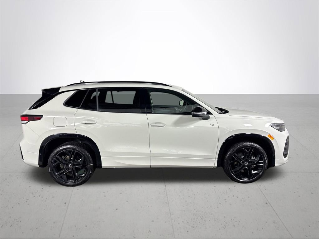 New 2026 Volkswagen Tiguan SE R-Line image 5