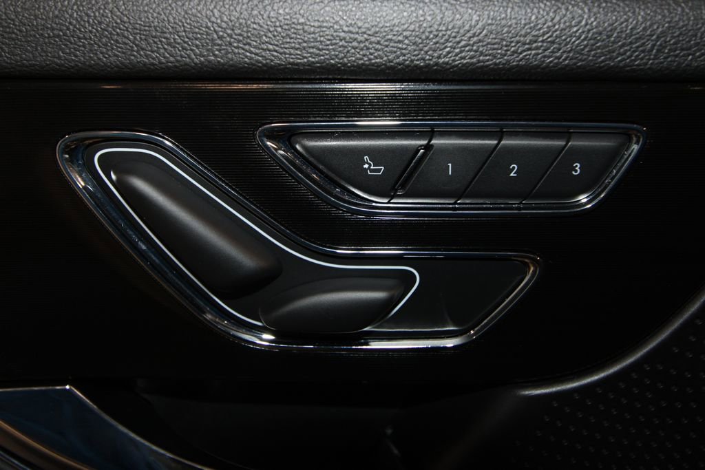 Used 2024 Lincoln Corsair Grand Touring w/ Equipment Group 301A image 9