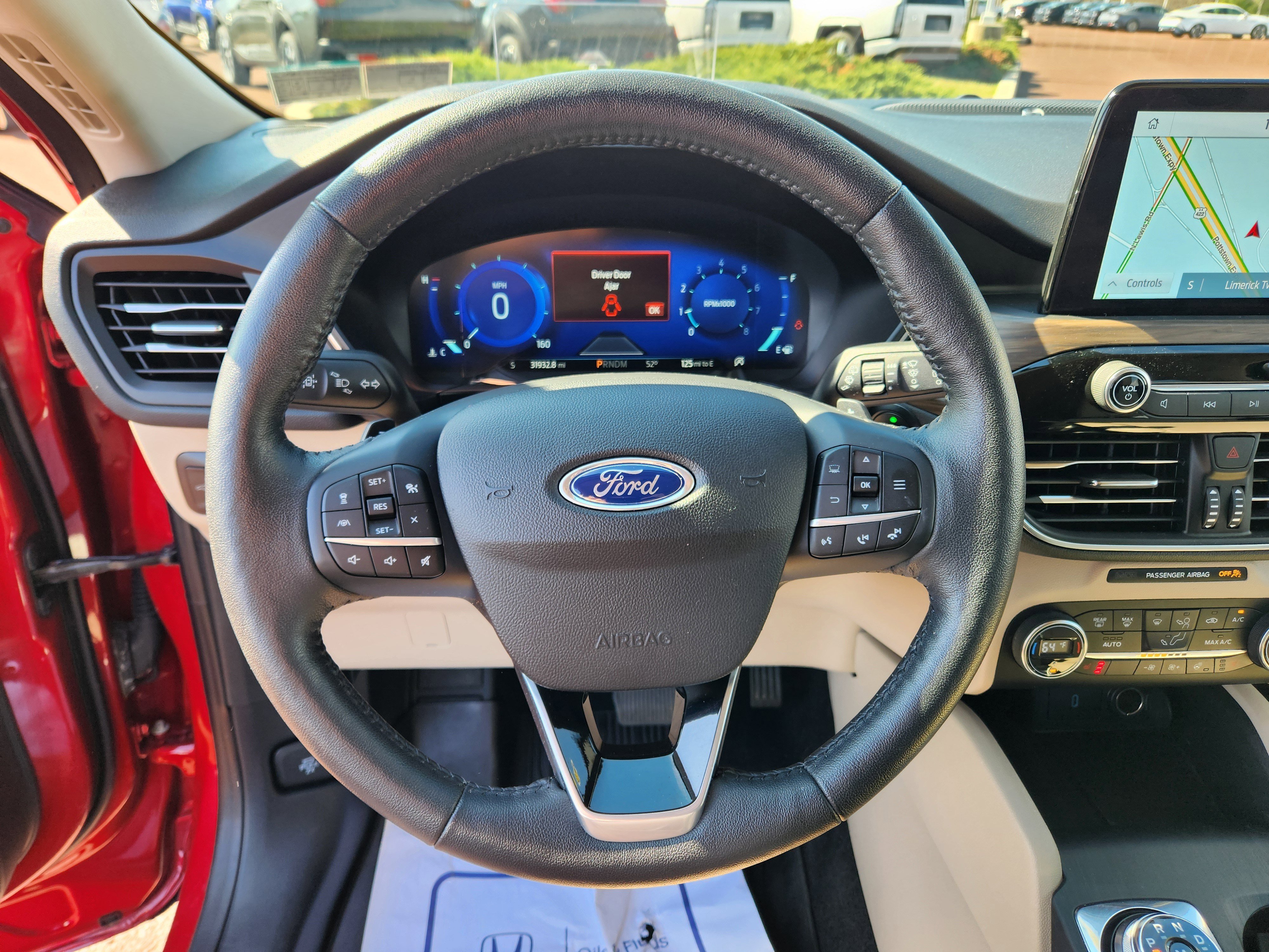 Used 2020 Ford Escape Titanium image 18