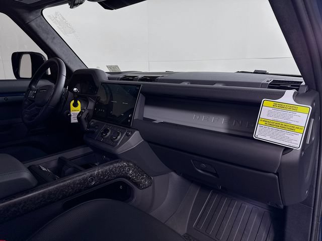 New 2026 Land Rover Defender 110 OCTA AWD/4WD image 31