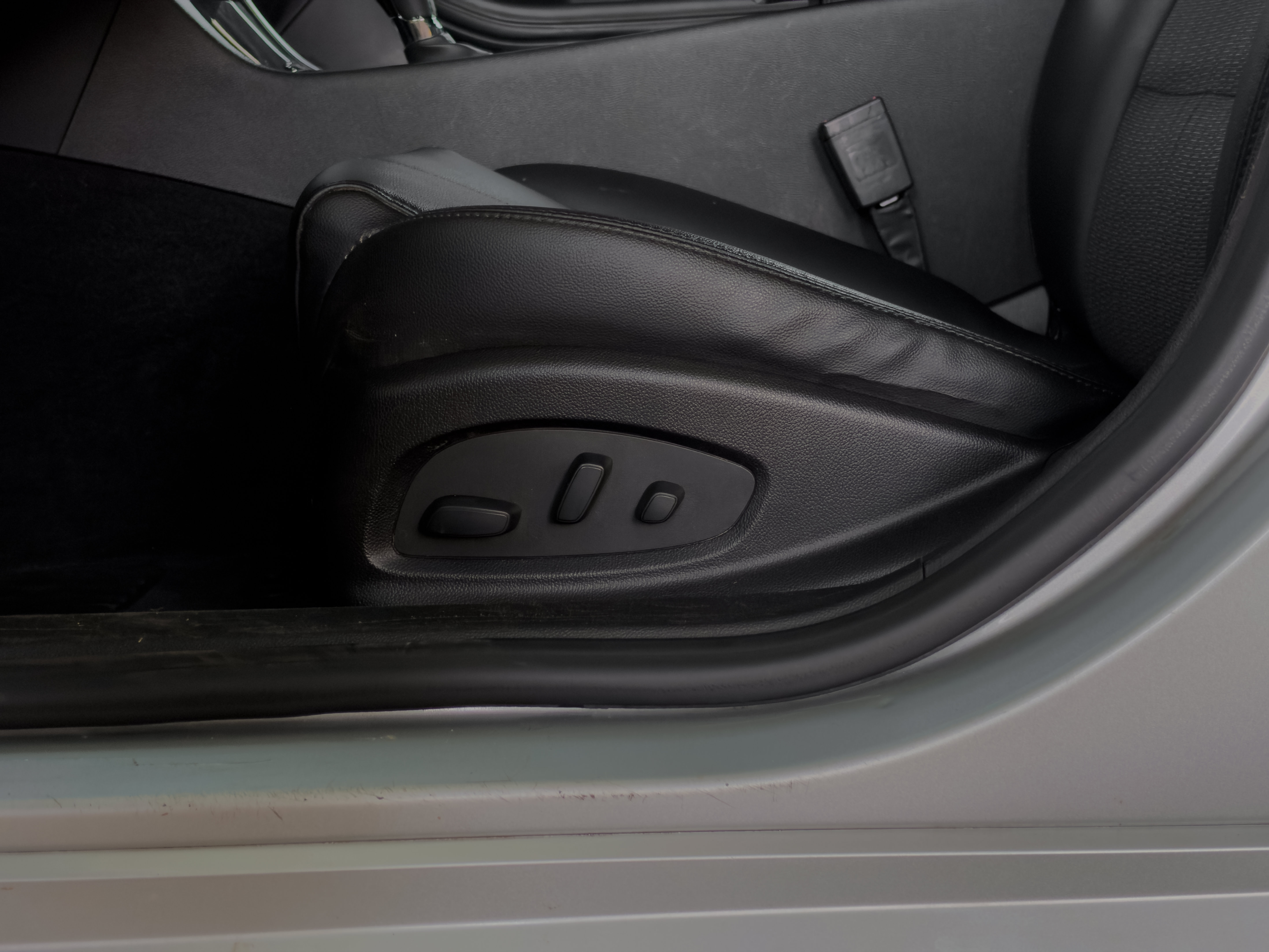 Used 2018 Chevrolet Impala LT FWD image 53