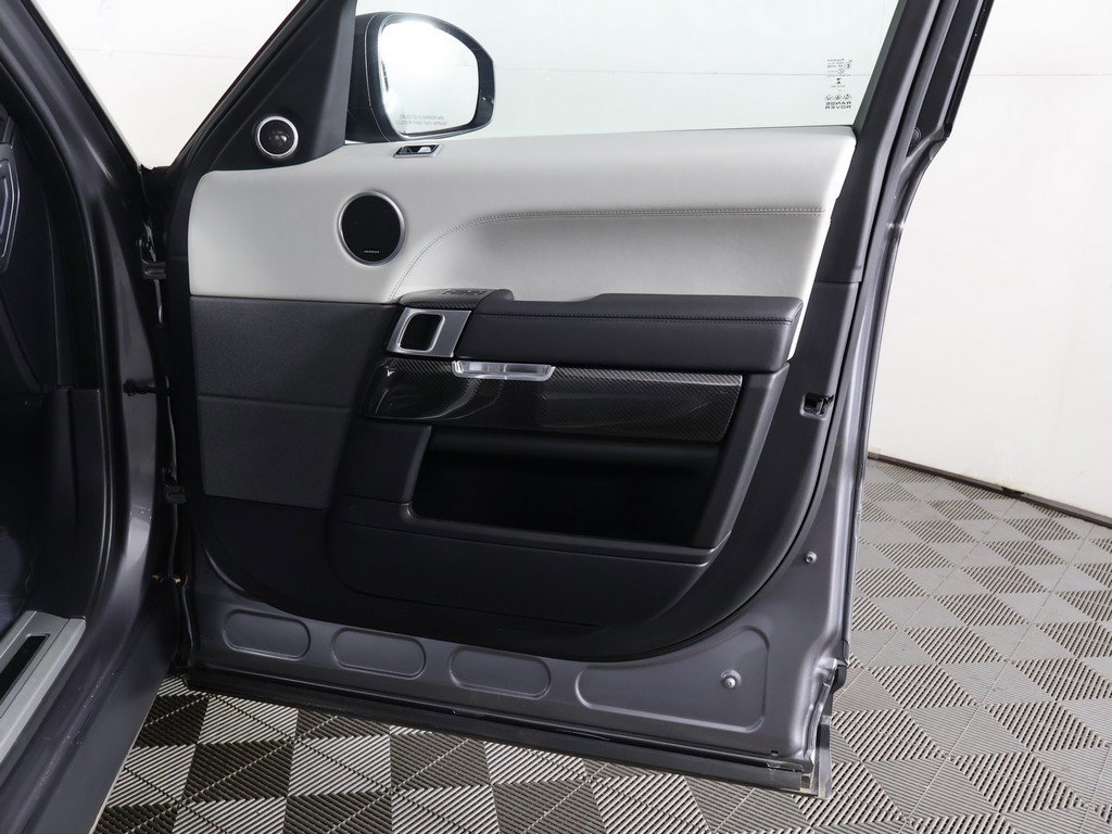 Used 2022 Land Rover Range Rover Sport SVR image 28