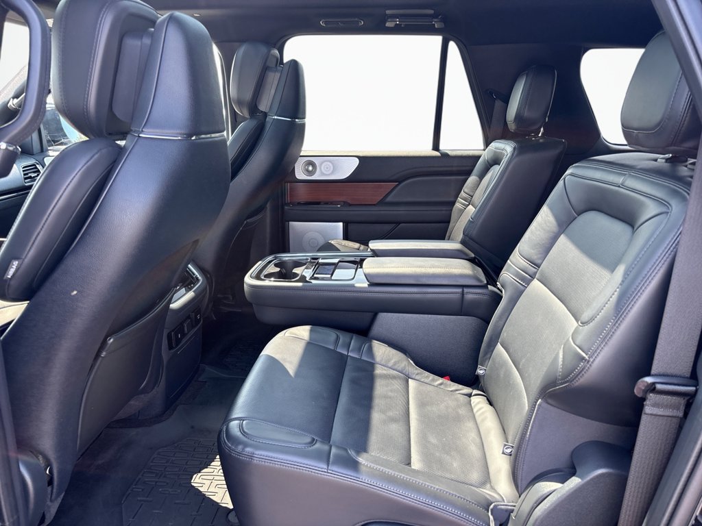 Used 2023 Lincoln Navigator L Reserve AWD/4WD image 18