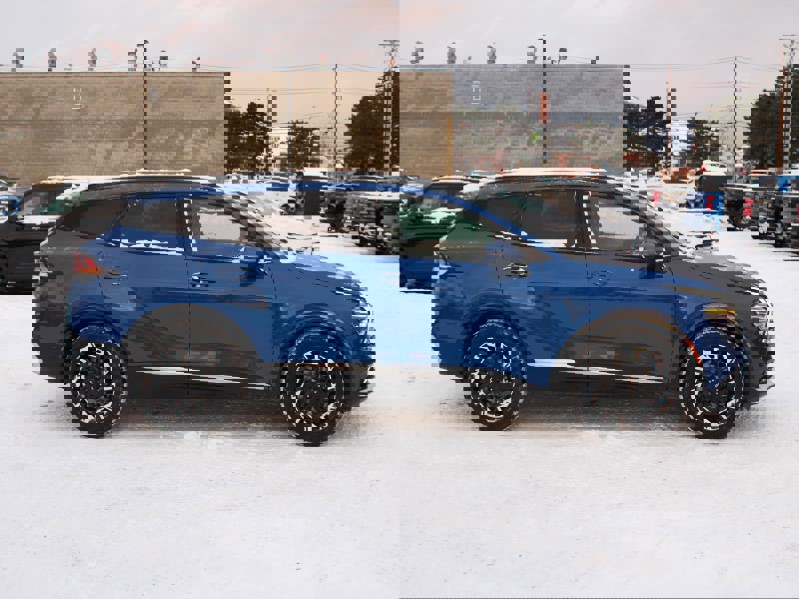 Used 2023 Kia Sportage SX image 4