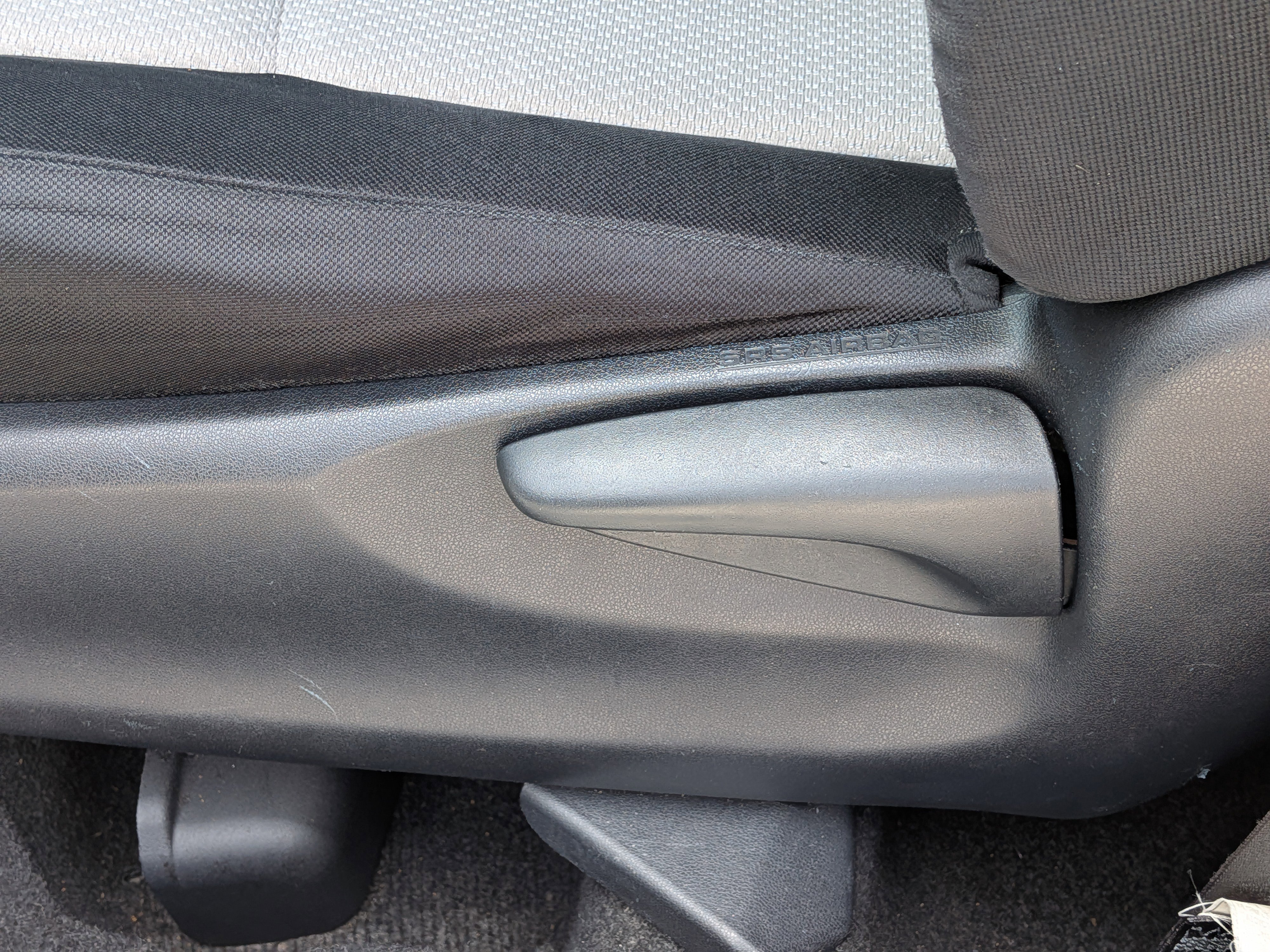 Used 2012 Toyota Yaris L image 19