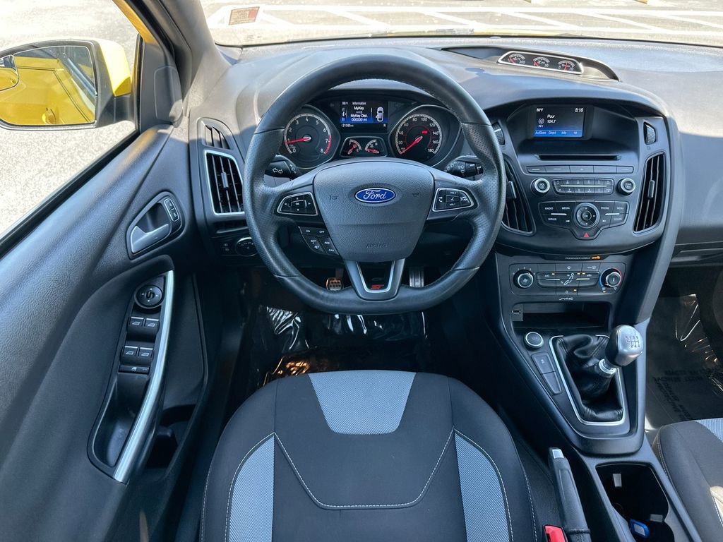 Used 2017 Ford Focus ST image 21