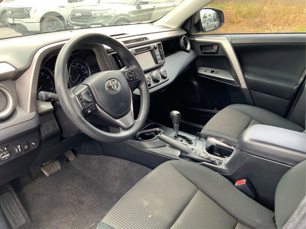 Used 2017 Toyota RAV4 LE w/ Carpet Mat Package image 9