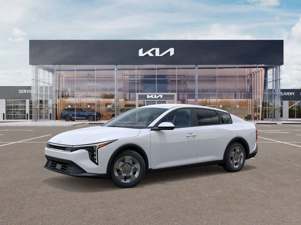 New 2026 Kia K4 LX FWD image 3