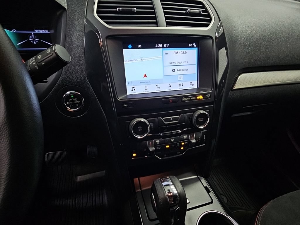 Used 2018 Ford Explorer XLT w/ Equipment Group 202A FWD image 14