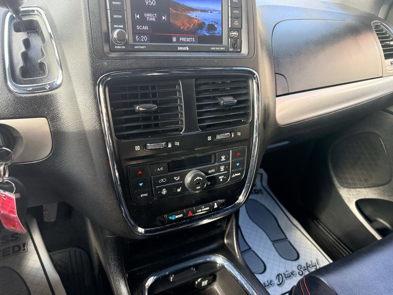 Used 2019 Dodge Grand Caravan GT image 16
